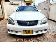 Toyota Crown 2004 White for sale