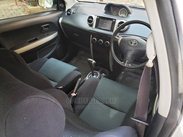 Toyota IST 2004 White