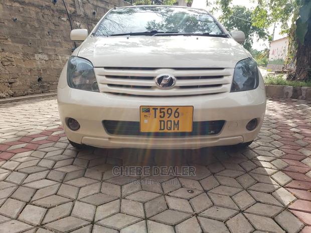 Toyota IST 2004 White