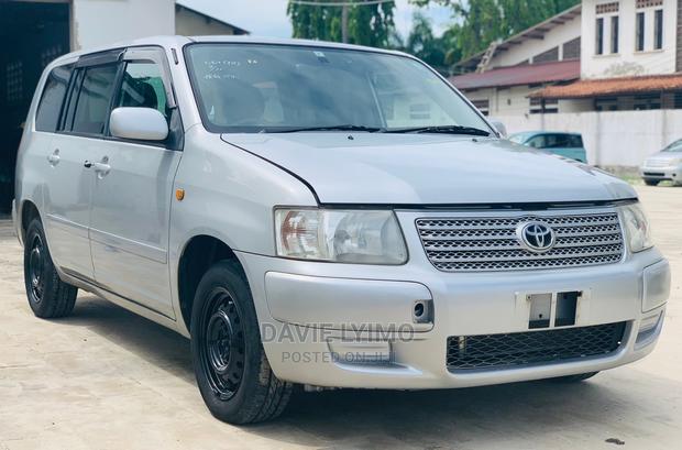 Toyota Succeed 2004 Silver