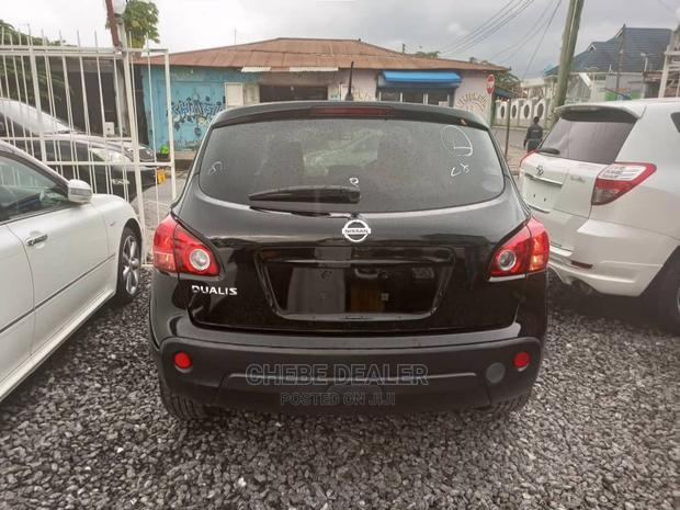 Nissan Dualis 2011 Black