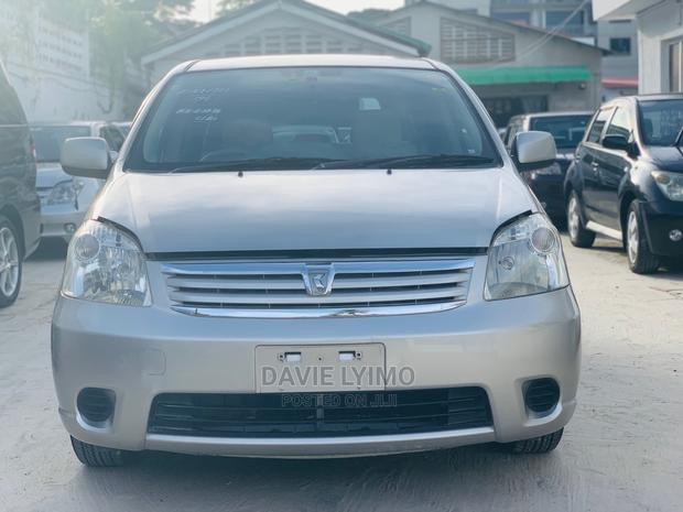 Toyota Raum 1.5 AWD 2004 Silver