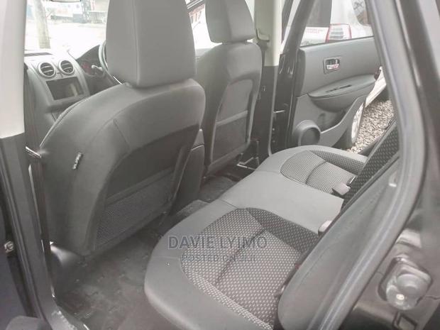 Nissan Dualis 2011 Black