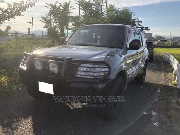 Mitsubishi Pajero 2003 Gray