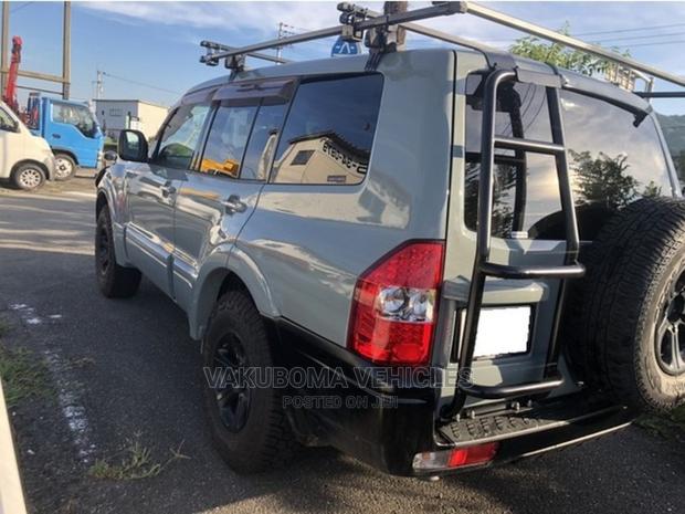 Mitsubishi Pajero 2003 Gray