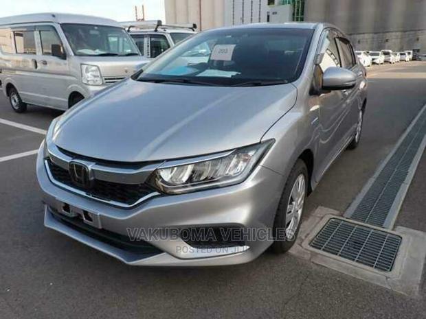 Honda Grace 2017 Silver