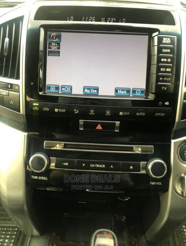 Toyota Land Cruiser 2015 White