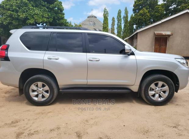 Toyota Land Cruiser Prado 2020 Silver