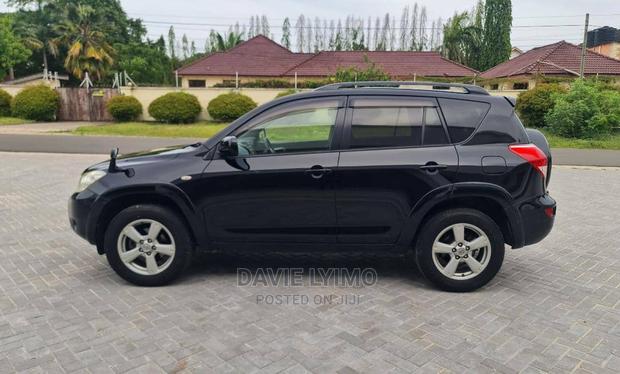 Toyota RAV4 I4 2006 Black
