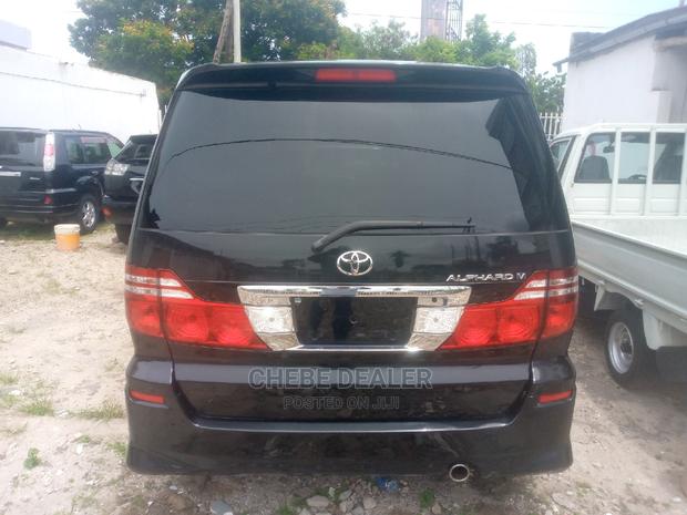 Toyota Alphard 2004 Black