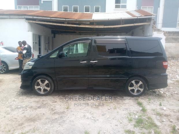 Toyota Alphard 2004 Black