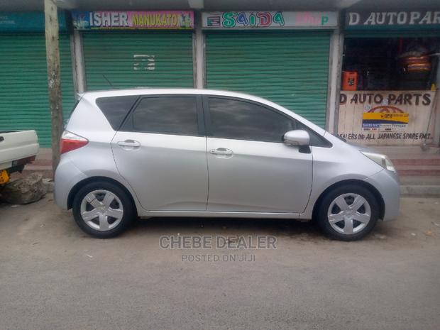 Toyota Ractis 1.3 FWD 2008 Silver