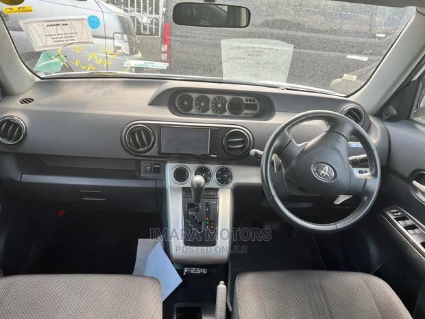 Toyota Corolla Rumion 2010 White