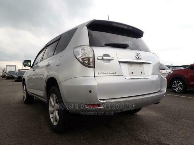 Toyota Vanguard 2008 Silver