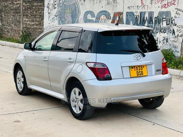 Toyota IST 2005 Silver
