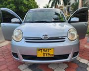 Toyota Sienta 2005 Silver for sale