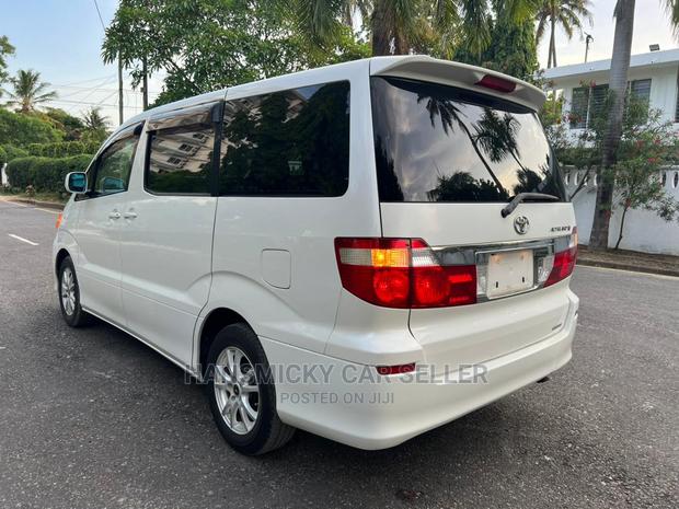 Toyota Alphard 2004 White