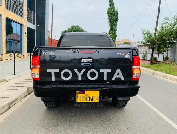 Toyota Hilux 2.5 Cab 2005 Black