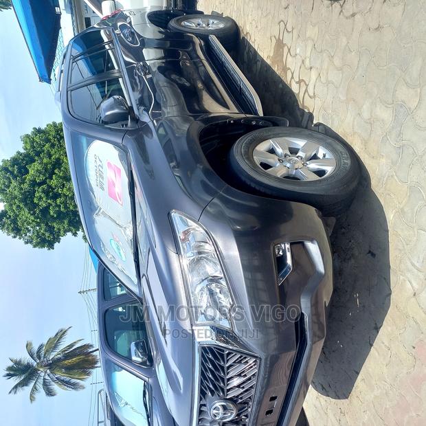 Toyota Land Cruiser Prado 2018 Gray
