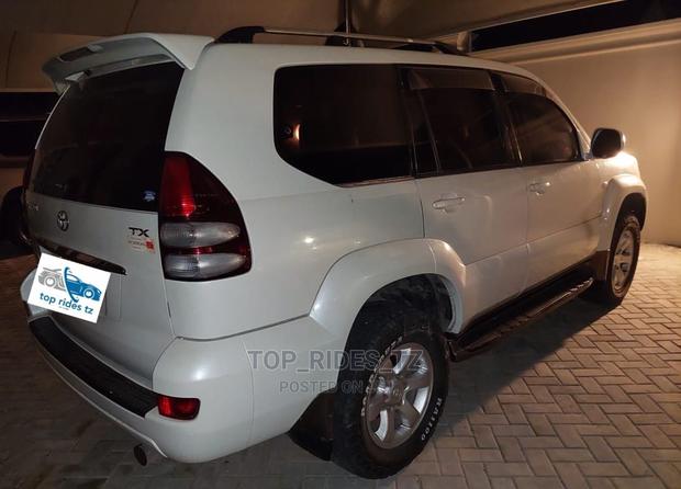 Toyota Land Cruiser Prado 2.7 5dr 2002 White