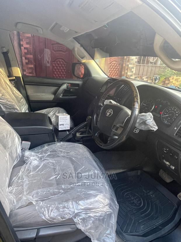 Toyota Land Cruiser 4.0 V6 DSL 2012 Black