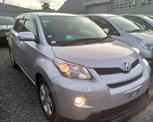 Toyota IST 2008 Silver