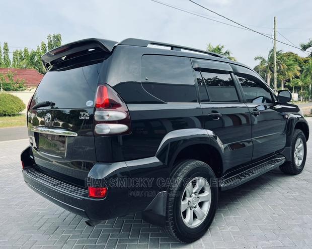 Toyota Land Cruiser 2006 Black