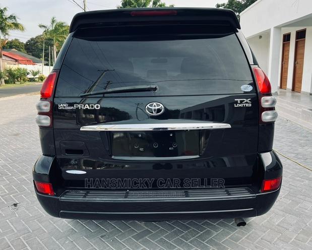 Toyota Land Cruiser 2006 Black