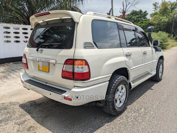 Toyota Land Cruiser 1999 Pearl
