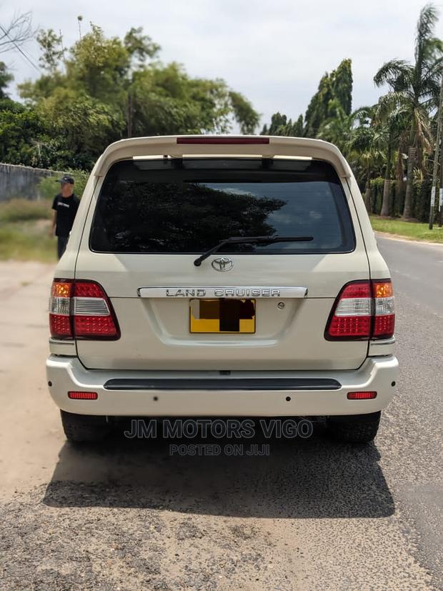 Toyota Land Cruiser 1999 Pearl