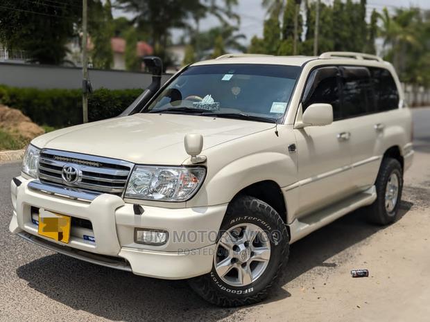 Toyota Land Cruiser 1999 Pearl