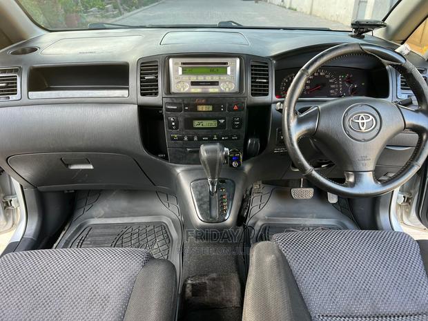 Toyota Raum 1.5 FWD 2004 Silver