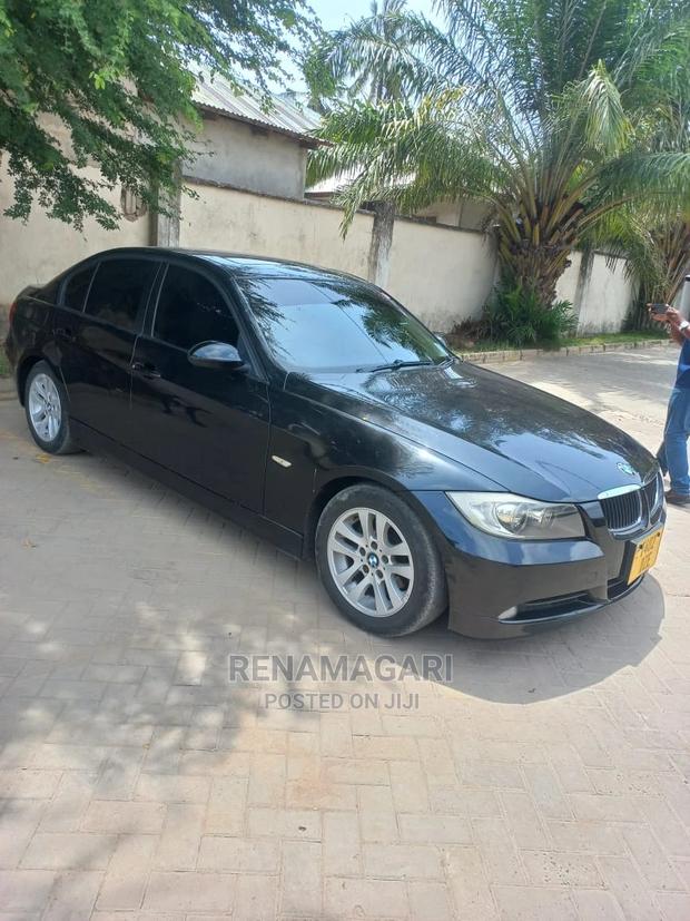 BMW 320i 2003 Black