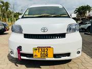Toyota Porte 2004 White for sale