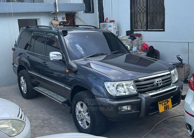 Toyota Land Cruiser 100 4.2 TD 2005 Gray