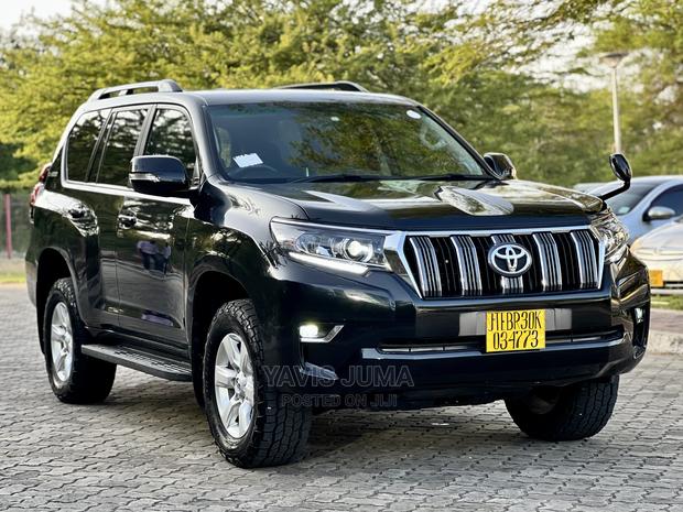 Toyota Land Cruiser Prado 2016 Black