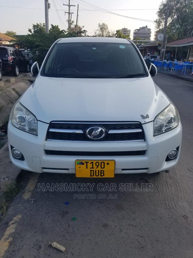 Toyota RAV4 2009 White
