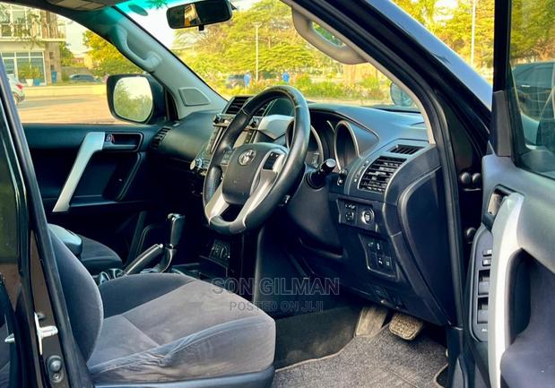 Toyota Land Cruiser Prado 2016 Black