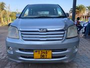 Toyota Noah 2005 Silver for sale