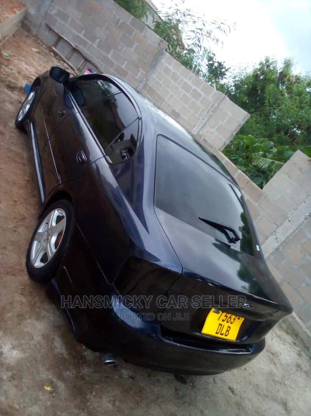 Subaru Legacy 2004 Black