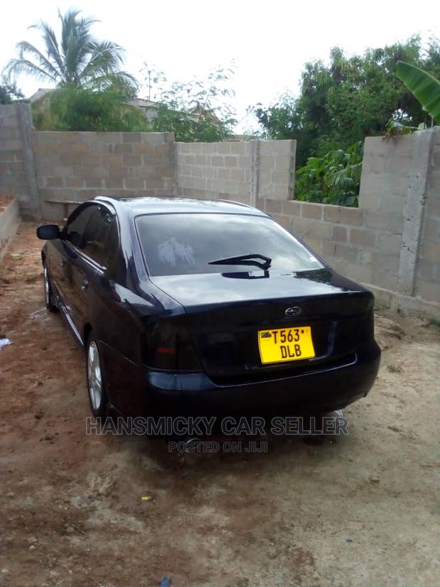 Subaru Legacy 2004 Black