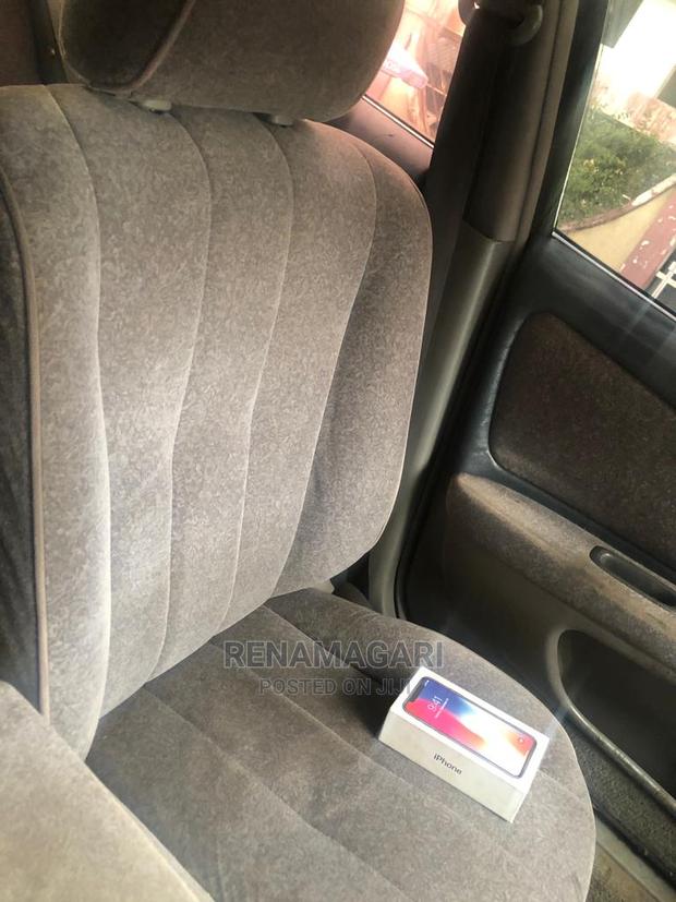 Toyota Cresta 2001 White