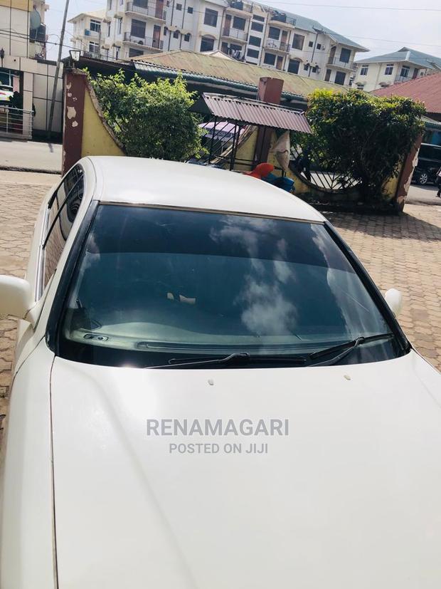 Toyota Cresta 2001 White