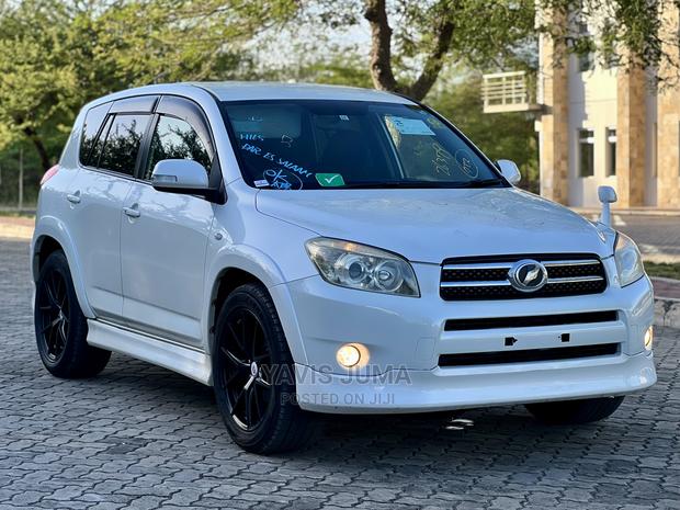 Toyota RAV4 2007 White