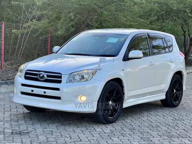 Toyota RAV4 2007 White