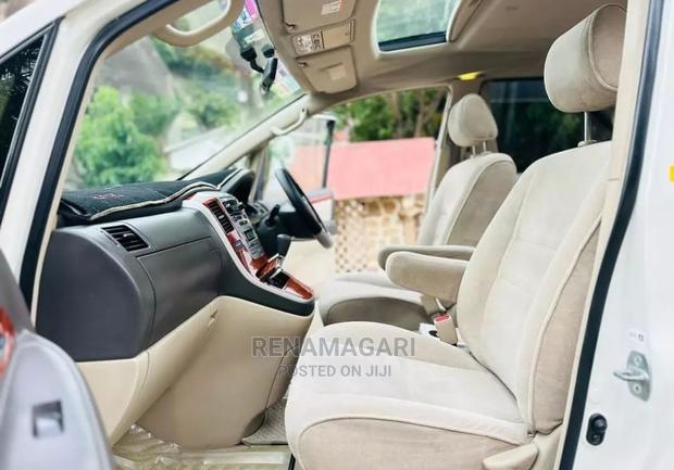 Toyota Alphard 2004 White