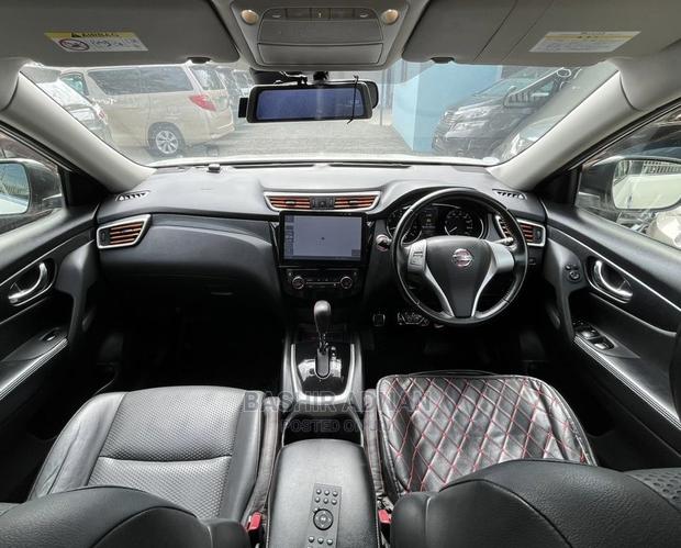 Nissan X-Trail 2013 White