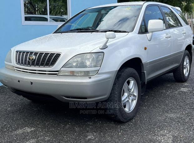 Toyota Harrier 2.4 16V 4WD 2001 White