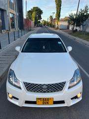 Toyota Crown 2010 White for sale