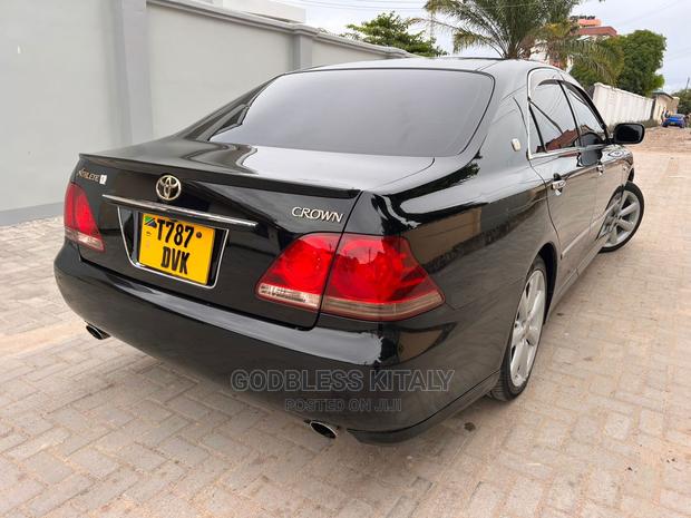 Toyota Crown 2007 Black